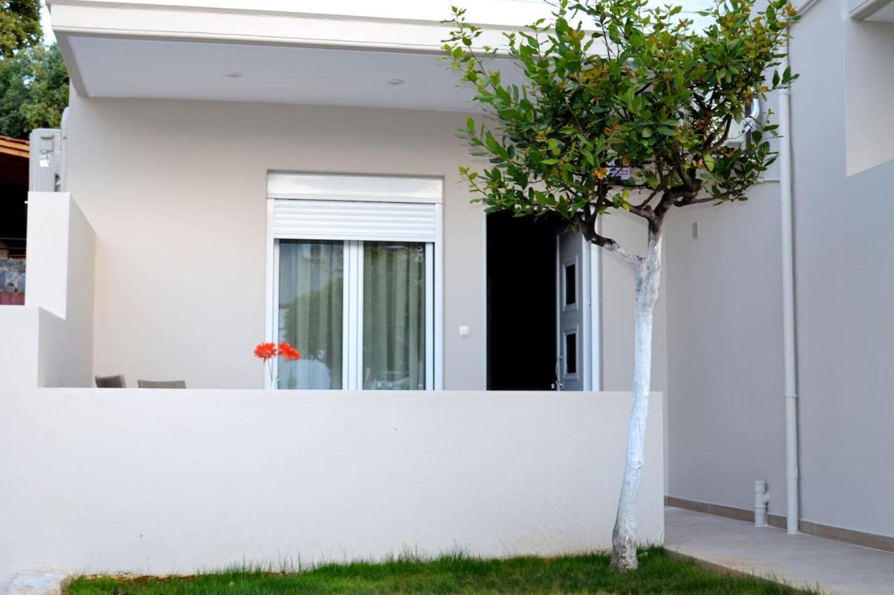 Cosy Apartments Daphne Daratsos Esterno foto